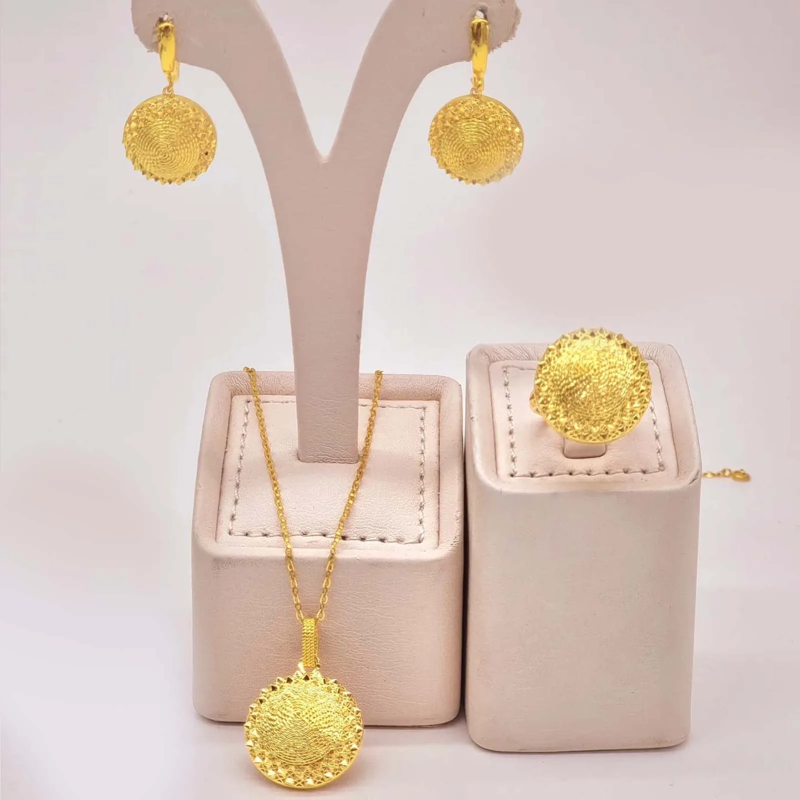 PENDENT